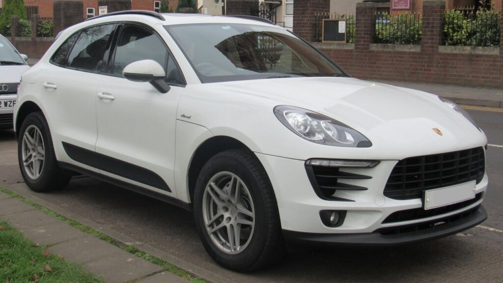 Porsche Macan Mk1 (95B) 2014-Present exterior