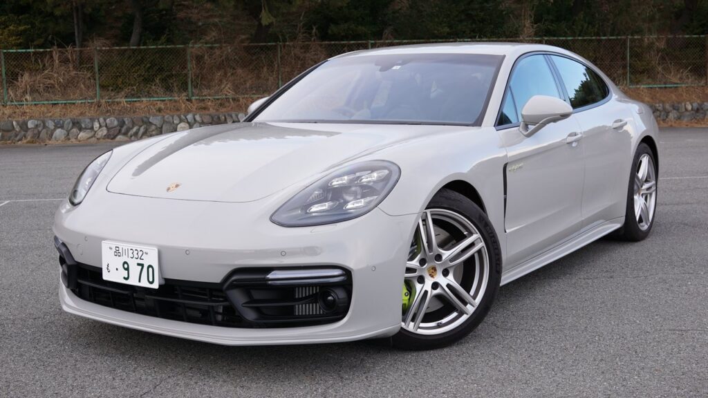 Porsche Panamera Mk2 (971) 2017-Present exterior