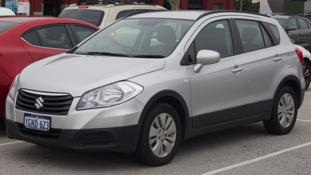 Suzuki SX4 S-Cross Mk1 (JY) 2013-2021 exterior