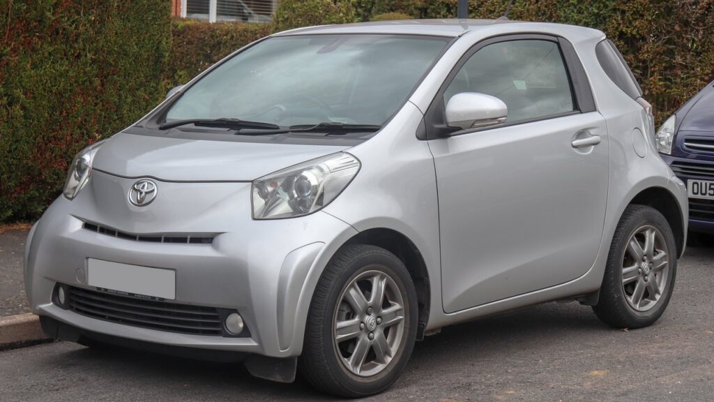 Toyota iQ Mk1 (J10) 2009-2015 exterior