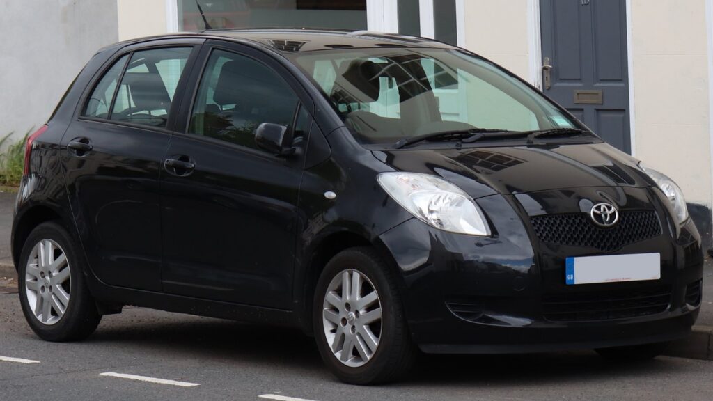 Toyota Yaris Mk2 (P9) 2005-2013 exterior