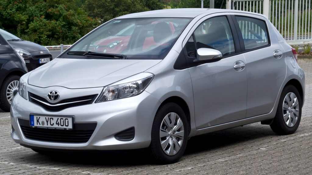 Toyota Yaris Mk3 (XP130/P13) 2011-2020 exterior