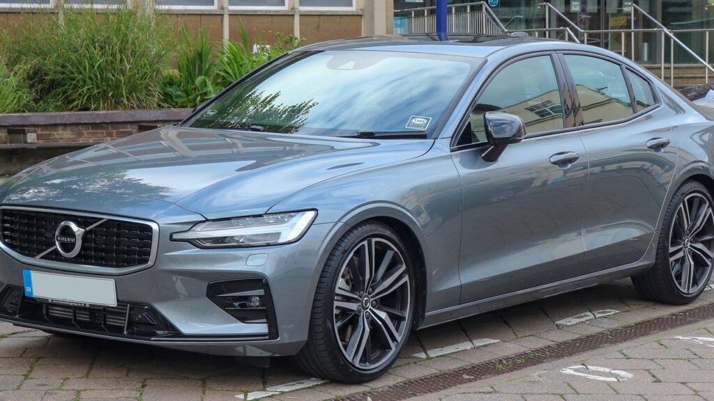 Volvo S60 Mk3 (225) 2018-present exterior