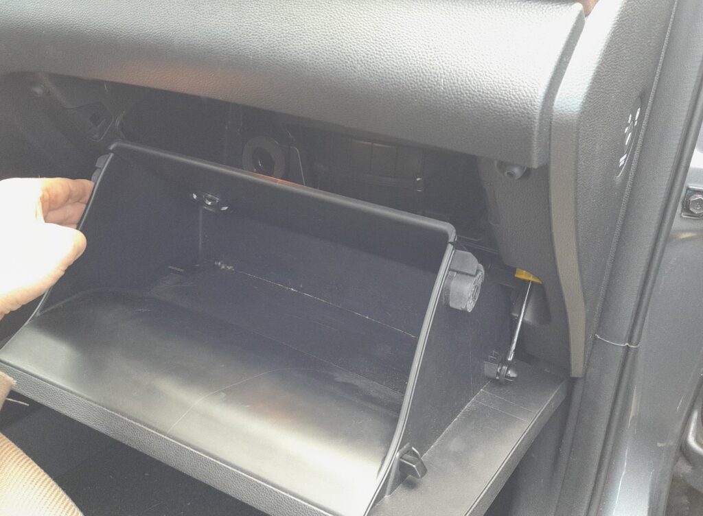 Hyundai i20 glovebox lowered to reach the cabin filter