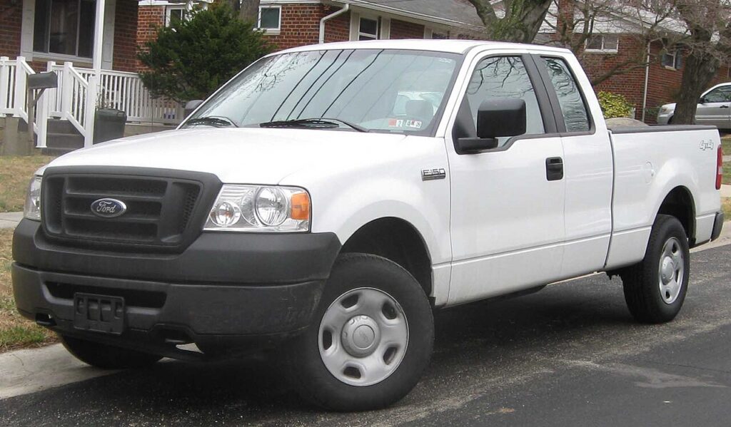 Ford F-150 Mk11 (P2) 2004-2008 exterior