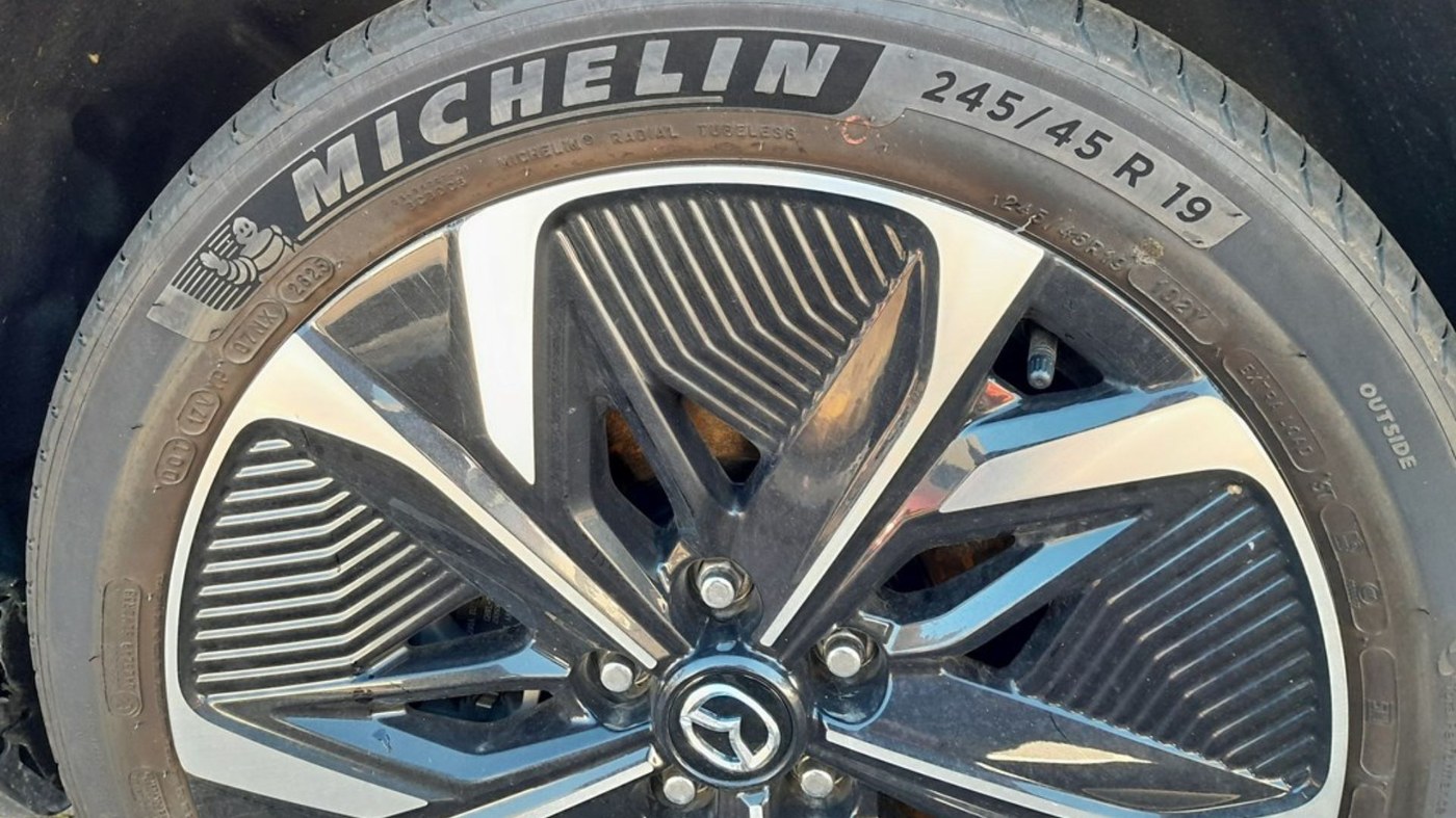 Mazda 6e Michelin 245/45 R19 tire sidewall and alloy wheel