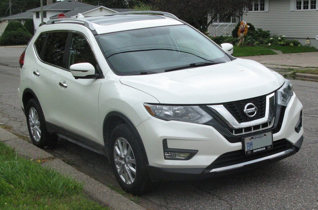 Nissan Rogue Mk2 (T32) 2014-2020 exterior